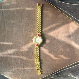 Luxurious Women's Watch with Red Rhinestone Details